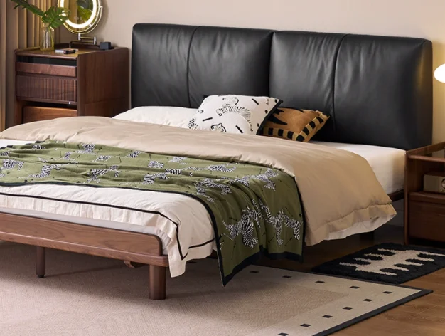 Upholstered Bed (P7020) — main view